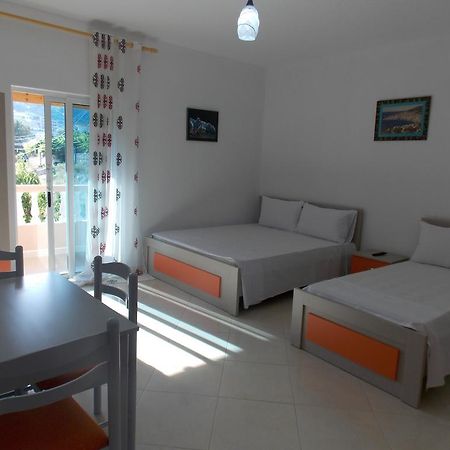 Guest House Vila Bega Sarandë Eksteriør billede
