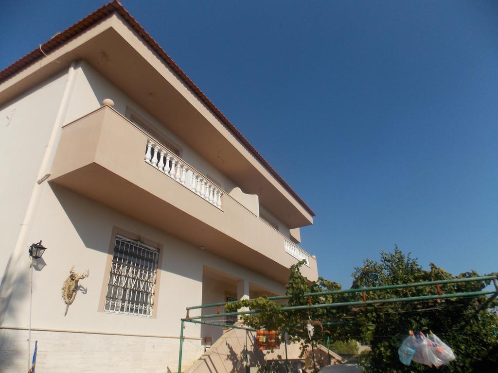 Guest House Vila Bega Sarandë Eksteriør billede