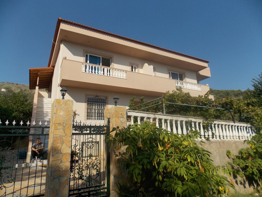 Guest House Vila Bega Sarandë Eksteriør billede
