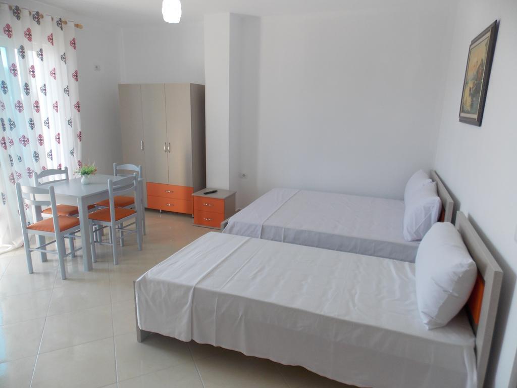 Guest House Vila Bega Sarandë Eksteriør billede