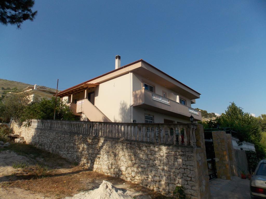 Guest House Vila Bega Sarandë Eksteriør billede