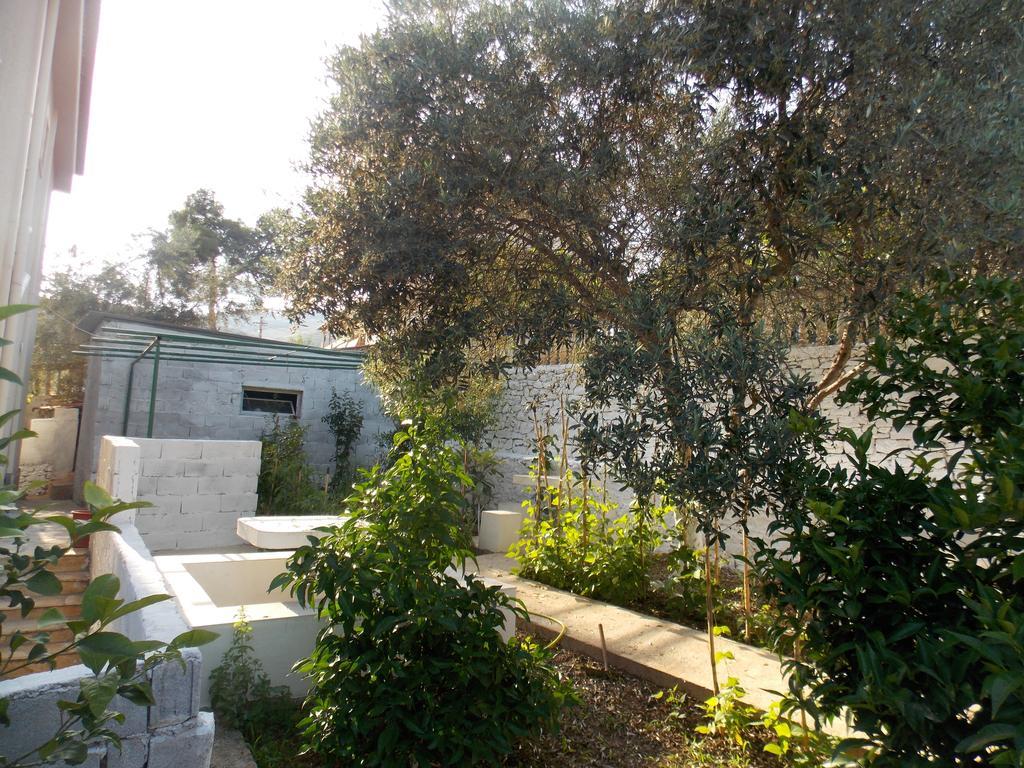 Guest House Vila Bega Sarandë Eksteriør billede