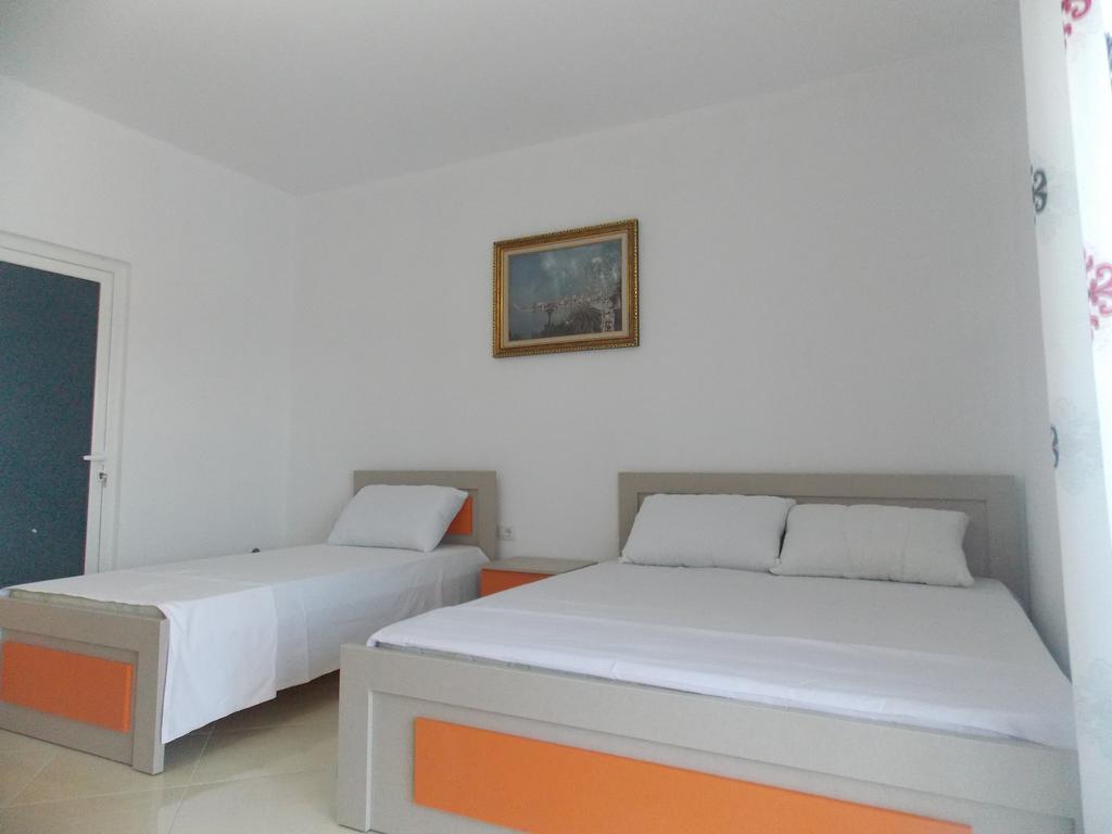 Guest House Vila Bega Sarandë Eksteriør billede