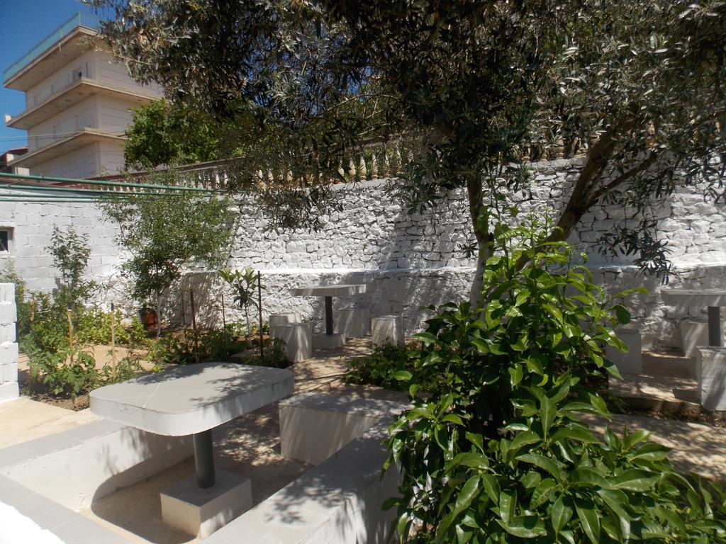 Guest House Vila Bega Sarandë Eksteriør billede